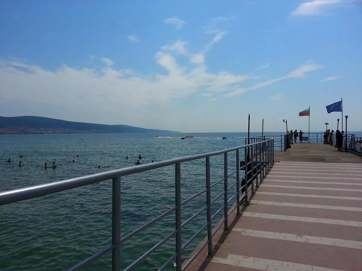Menada Crystal Park Apartments Sunny Beach