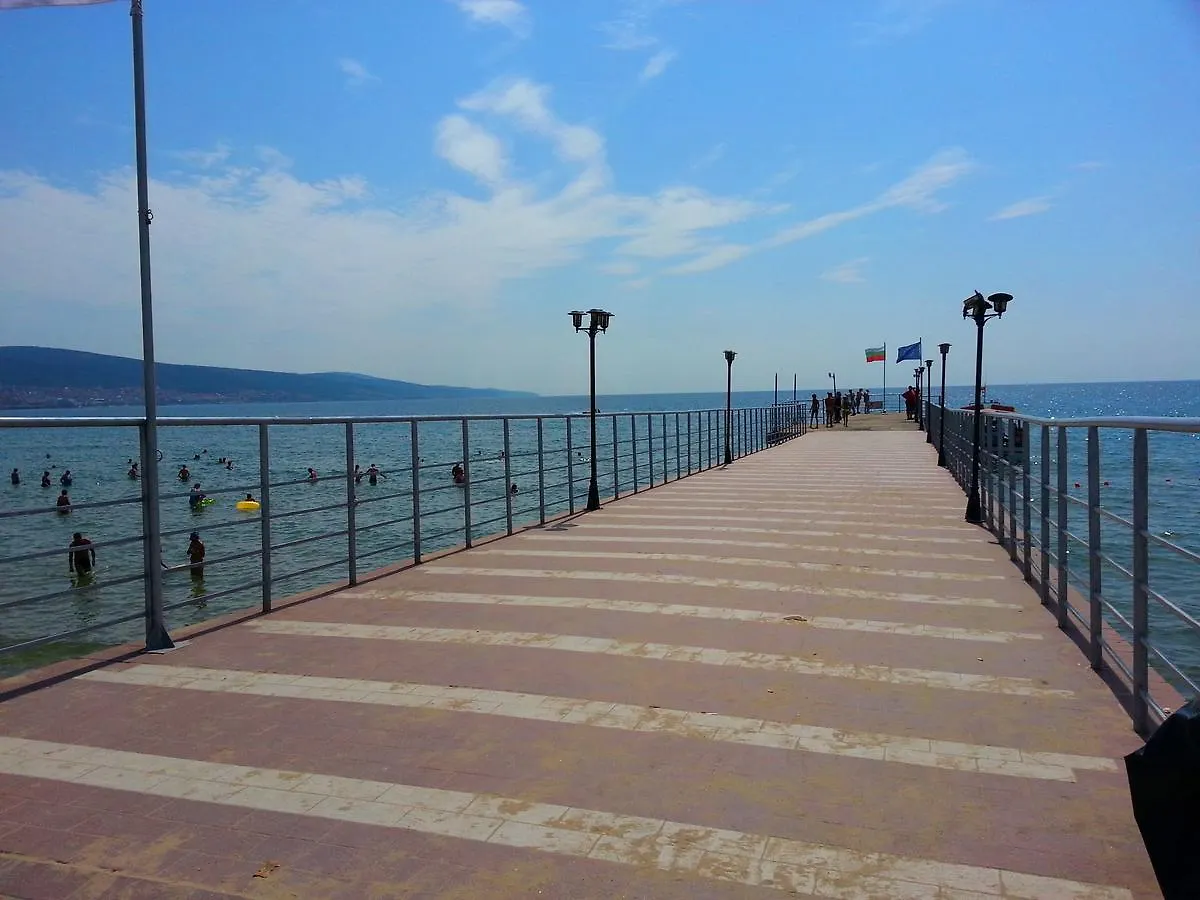 Menada Crystal Park Apartments Sunny Beach